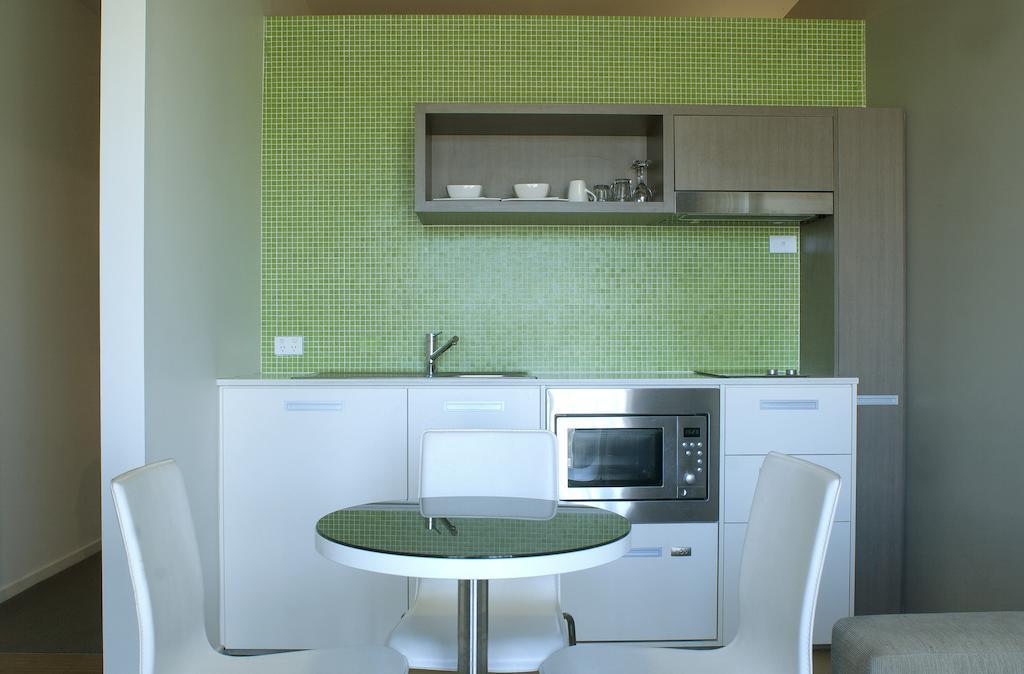 Abode Gungahlin Aparthotel Canberra Ngoại thất bức ảnh
