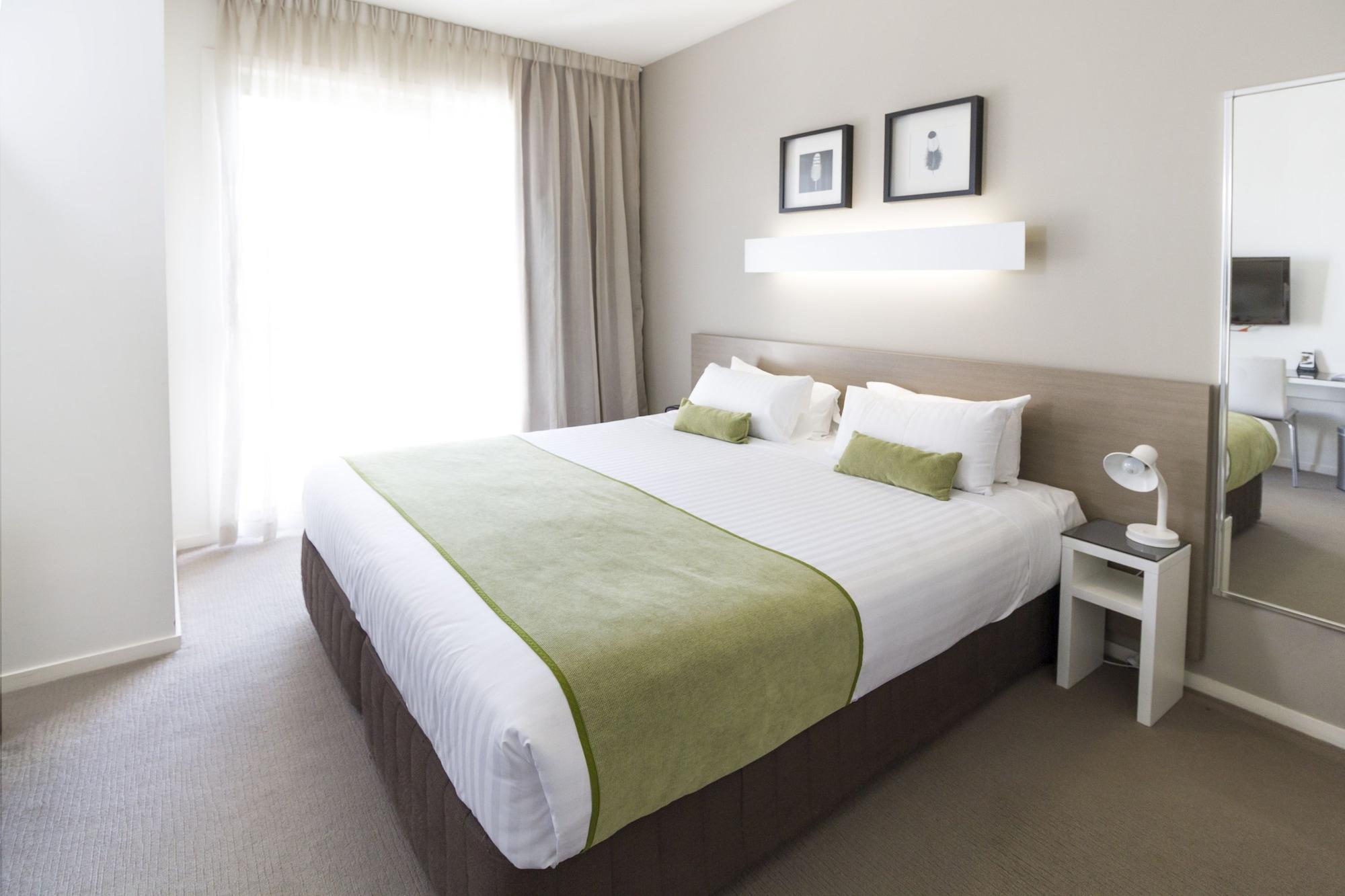 Abode Gungahlin Aparthotel Canberra Ngoại thất bức ảnh