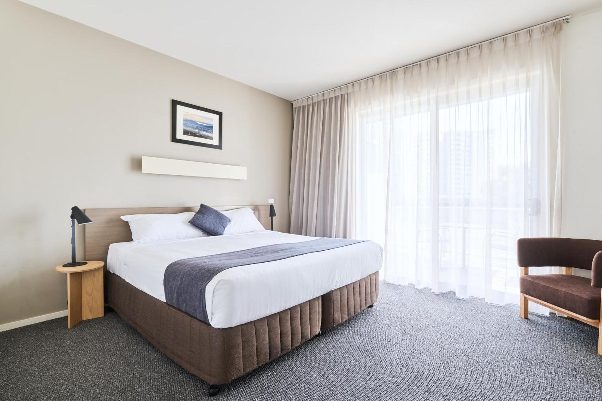 Abode Gungahlin Aparthotel Canberra Ngoại thất bức ảnh