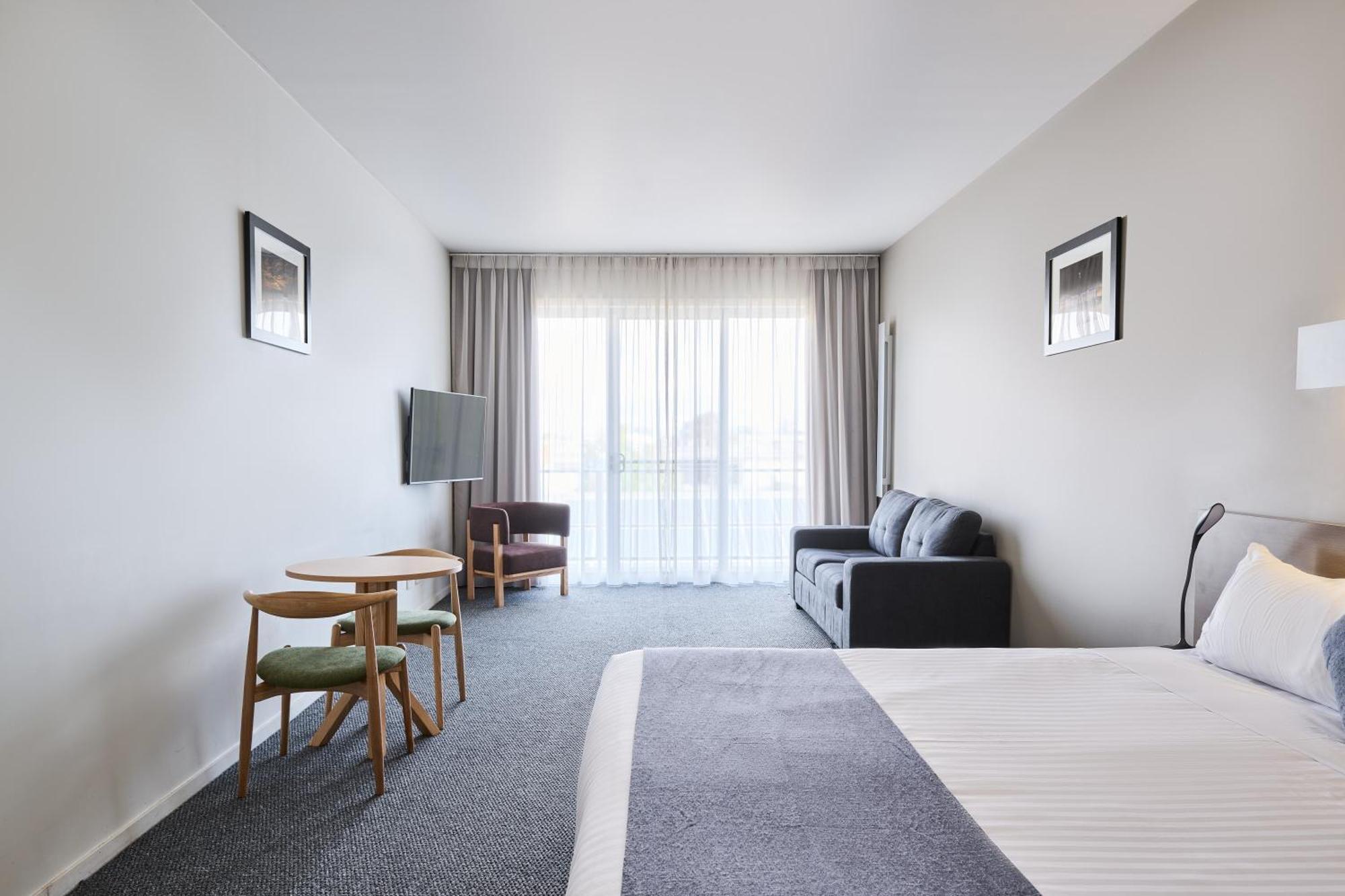 Abode Gungahlin Aparthotel Canberra Ngoại thất bức ảnh
