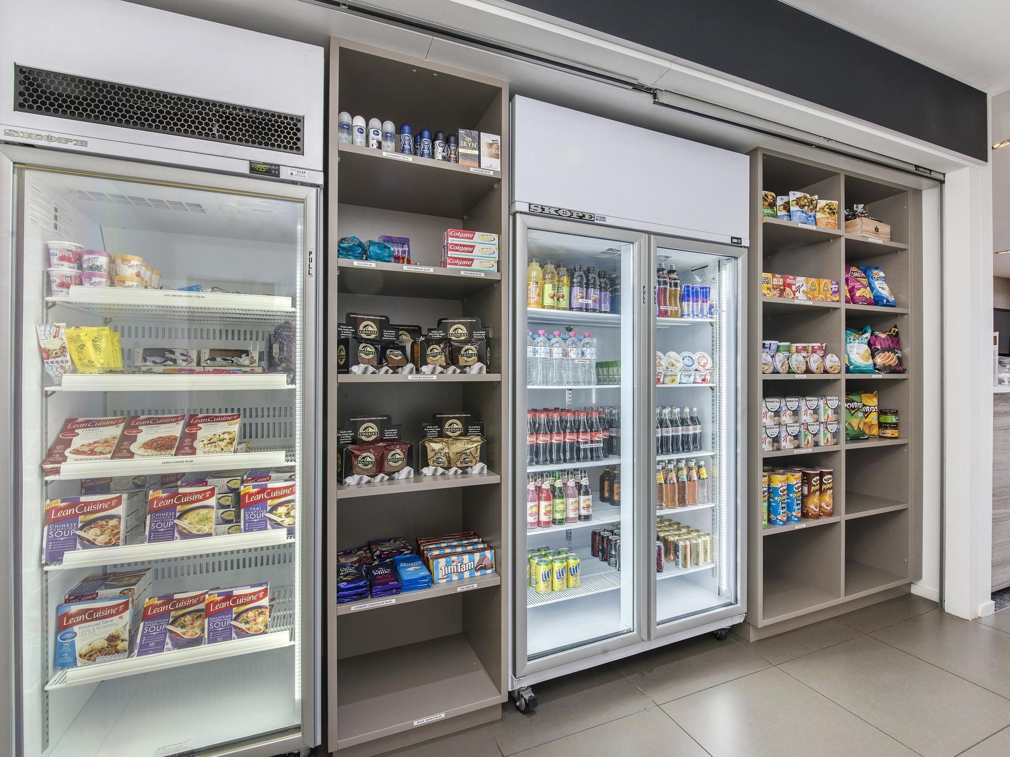 Abode Gungahlin Aparthotel Canberra Ngoại thất bức ảnh