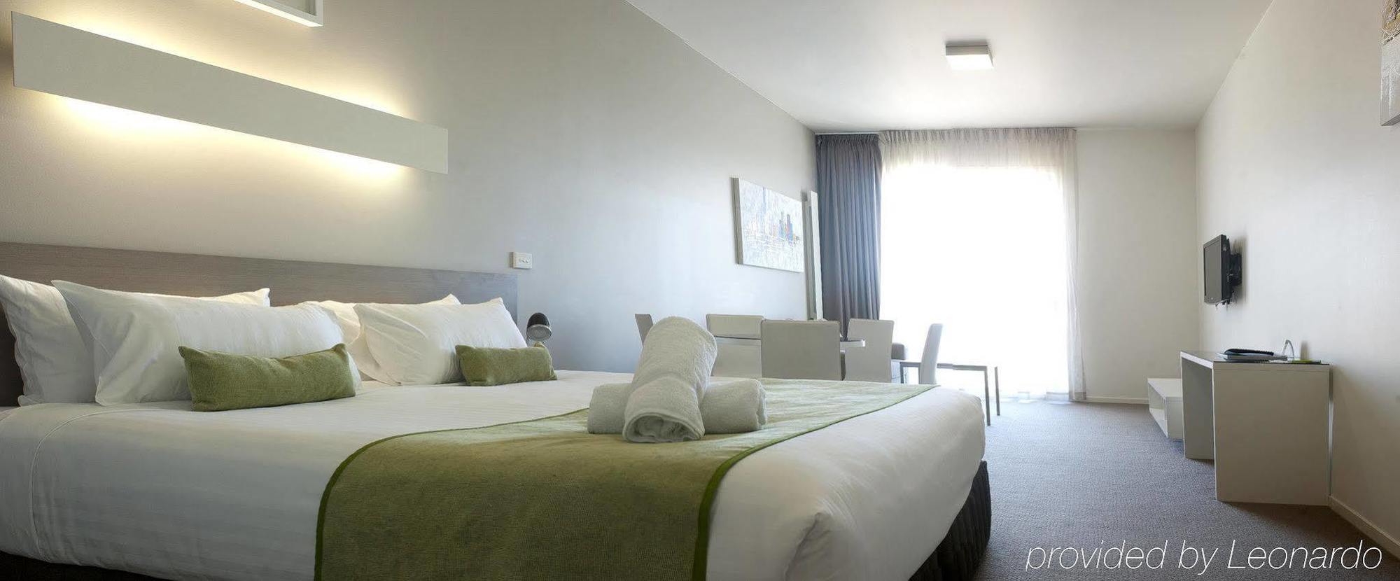 Abode Gungahlin Aparthotel Canberra Ngoại thất bức ảnh