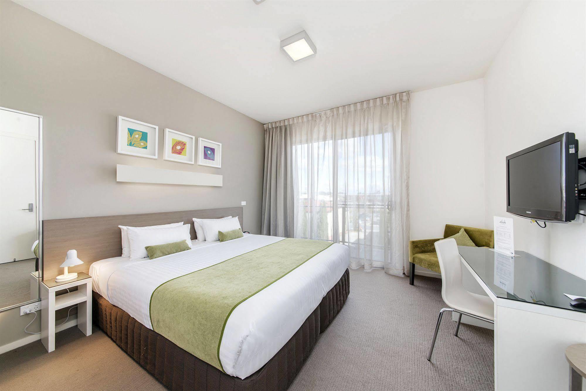 Abode Gungahlin Aparthotel Canberra Ngoại thất bức ảnh