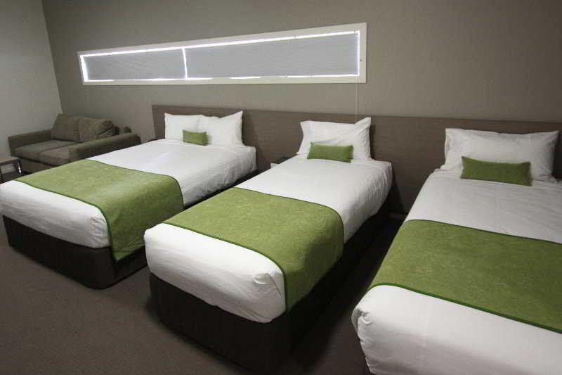 Abode Gungahlin Aparthotel Canberra Ngoại thất bức ảnh